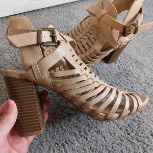 Tan Chunky Heels |  American Eagle | Size 6.5 | Sandal | Open Toe